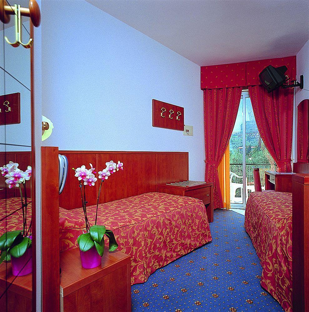 לימונה סול גרדה Hotel Garden מראה חיצוני תמונה